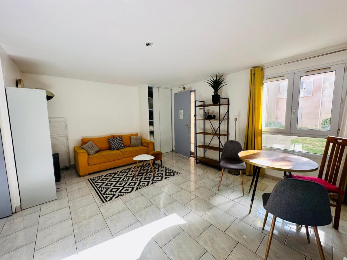 Appartement Eco 6 Personnes Magny-le-Hongre Exterior foto